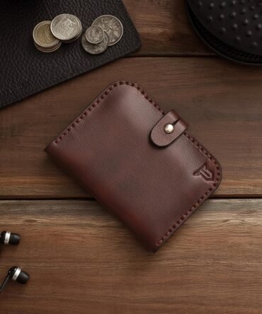Leather Minimalist Wallet with Snap Closure